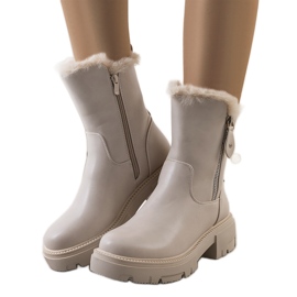 Beige snow boots with Degli fur Beige snow boots with Degli fur