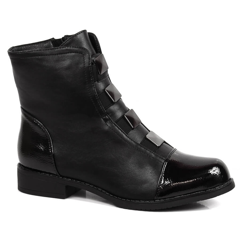 Black boots for women with an ornament of insulated black Sabatina