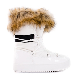 Women's platform snow boots with Shelovet fur white