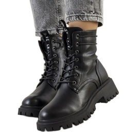 Aleida black trappers