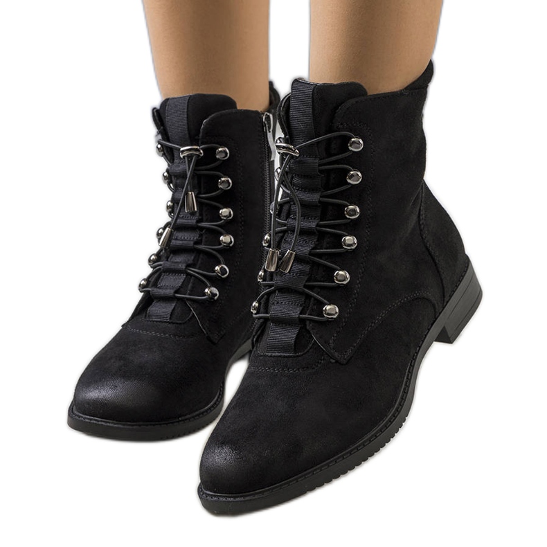 PA1 Black boots with a decorative Vesale binding