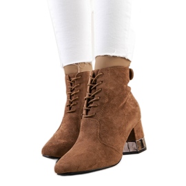 BM Brown boots on the Verano post