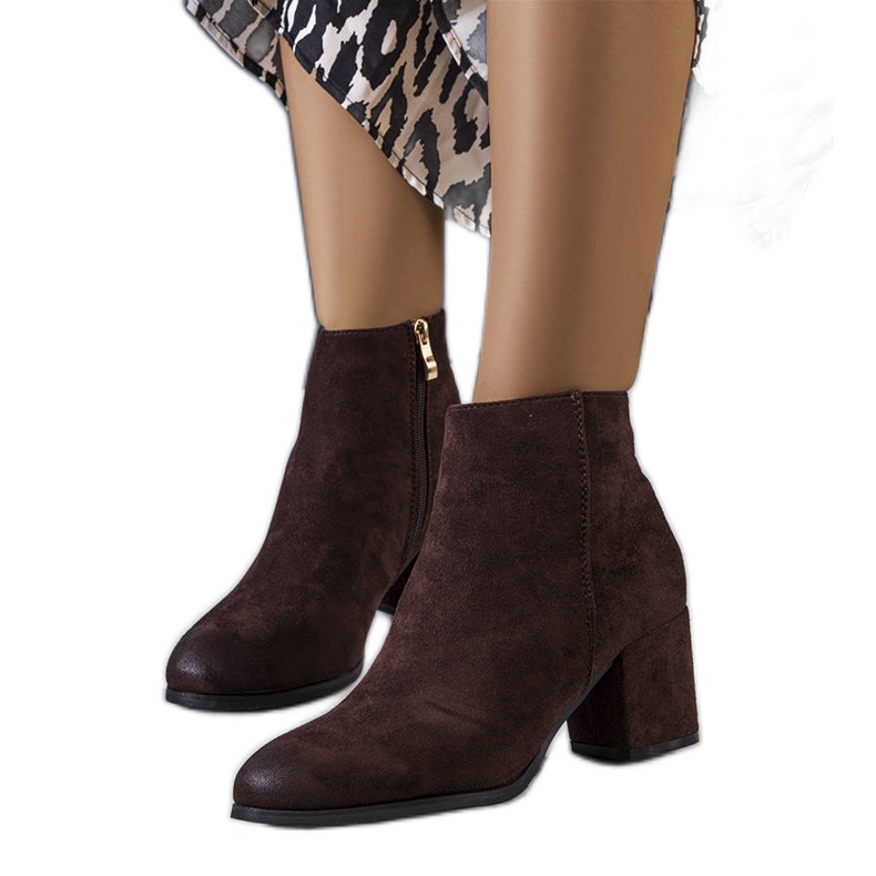 BM Brown ankle boots on the Silas post