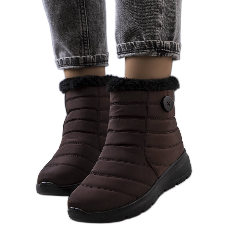 BM Reign brown quilted boots