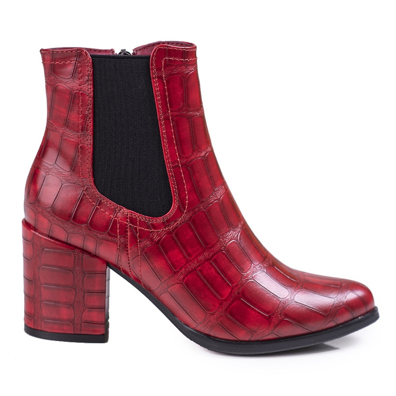 Red Jodhpur boots on the Shelovet post with a pattern