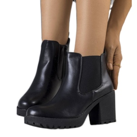 Black Cattan insulated boots Black Cattan insulated boots