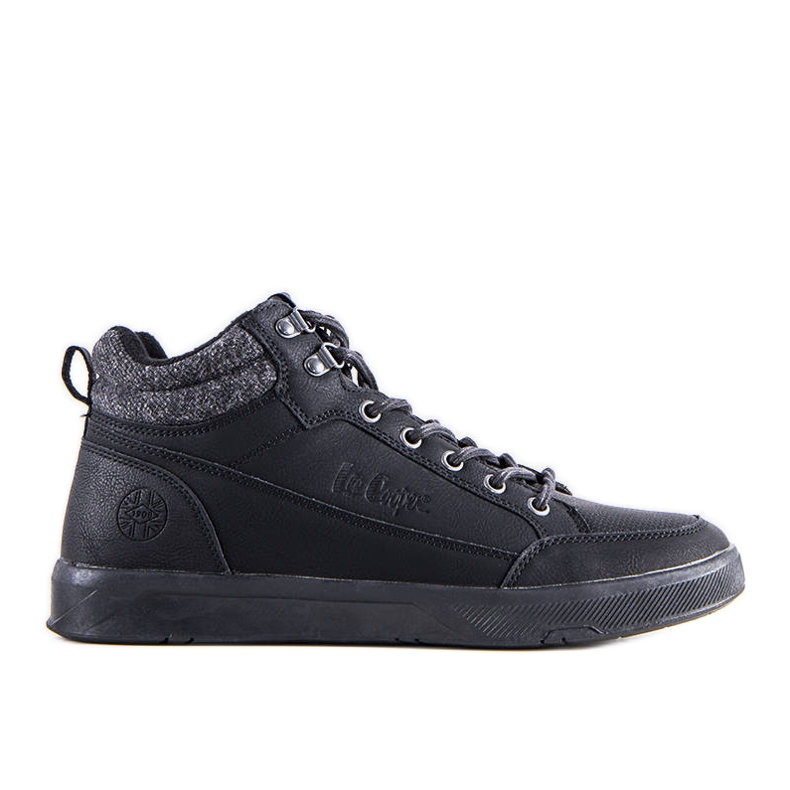 Lee Cooper Black insulated sneakers LCJ-22-31-1454