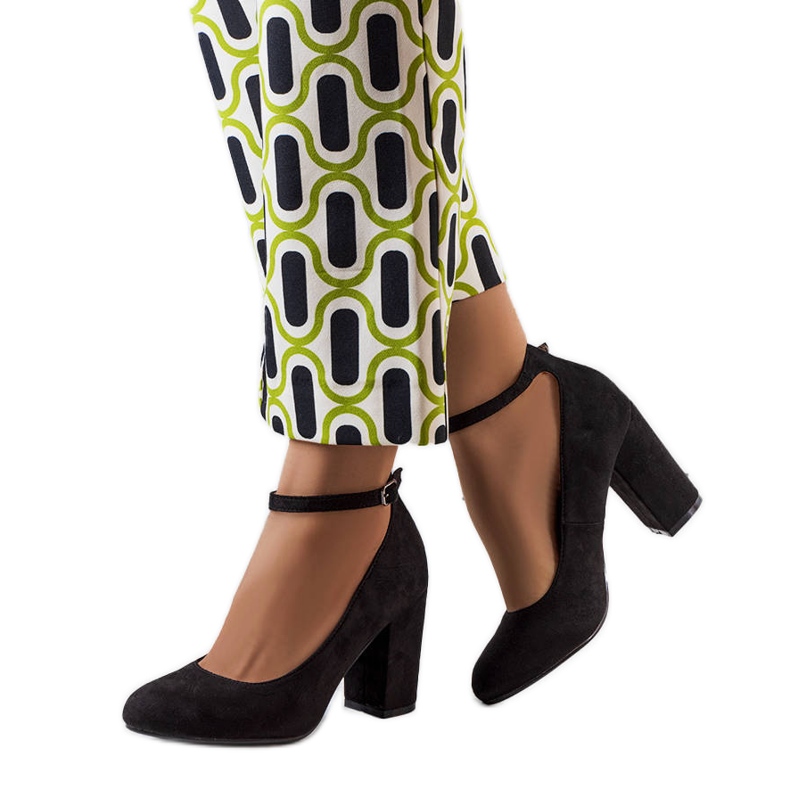PA1 Black pumps with a belt from Norrie