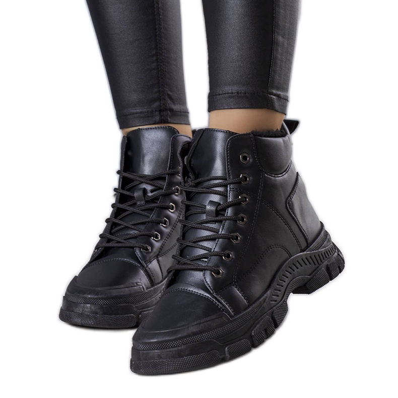 PA1 Black insulated boots from Dinto