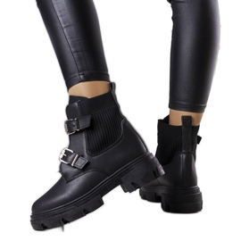 Isamba black boots