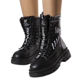 BM Sarai black snow boots