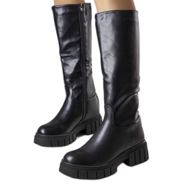 BM Black insulated boots from Plaisi