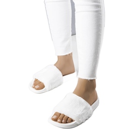 PA1 White sliders with Ivory fur