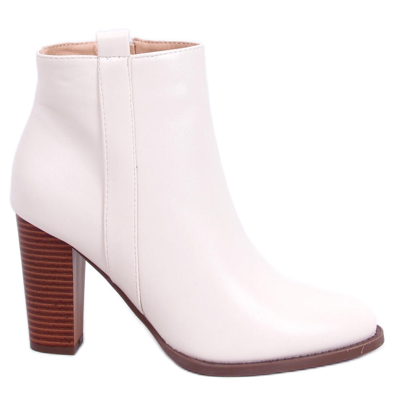 Classic boots on the post Alona Beige