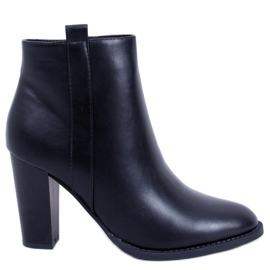 Classic Alona Black boots on the post