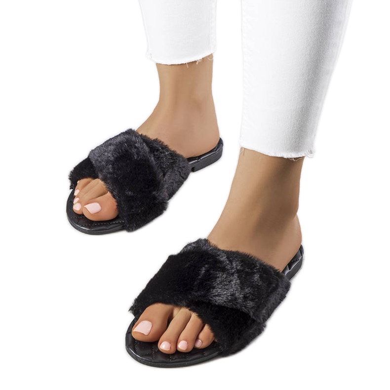 Karsyn black slides with fur