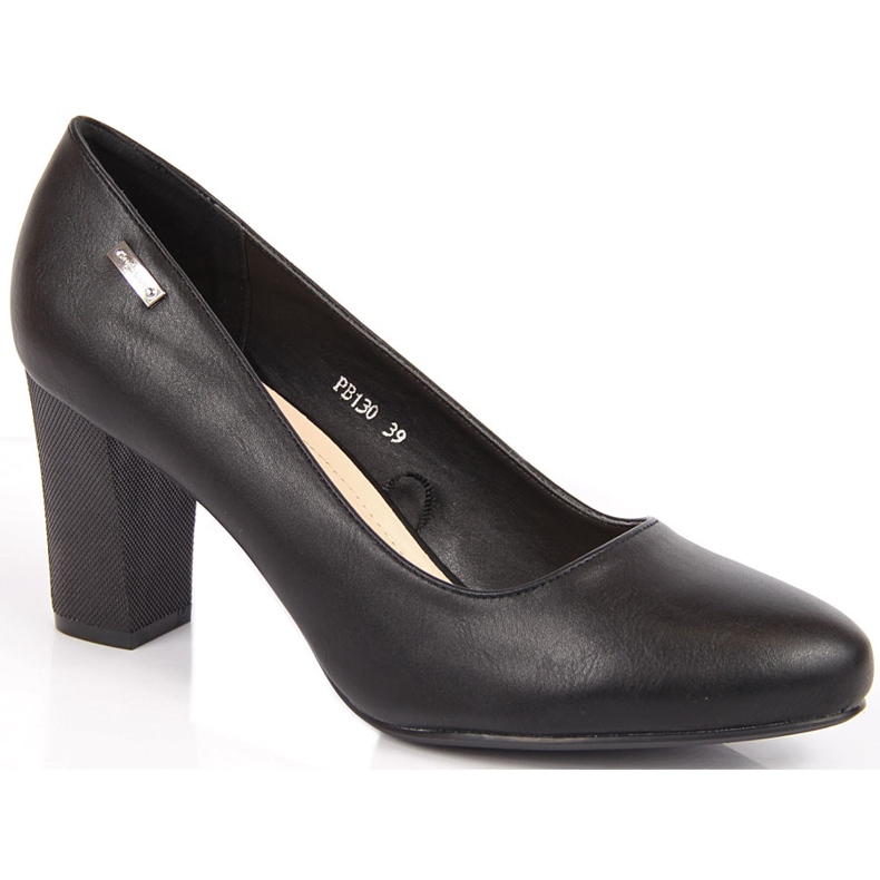 Black pumps from Sergio Leone