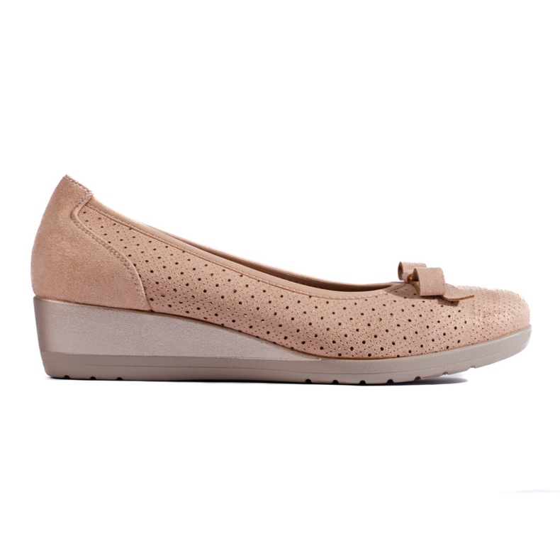 W. Potocki Women's pumps on a low wedge Potocki openwork beige