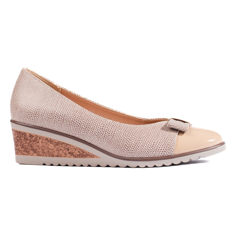 W. Potocki Women's beige pumps from Potocki with a low wedge
