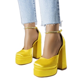 Yellow high heel pumps from Elvira