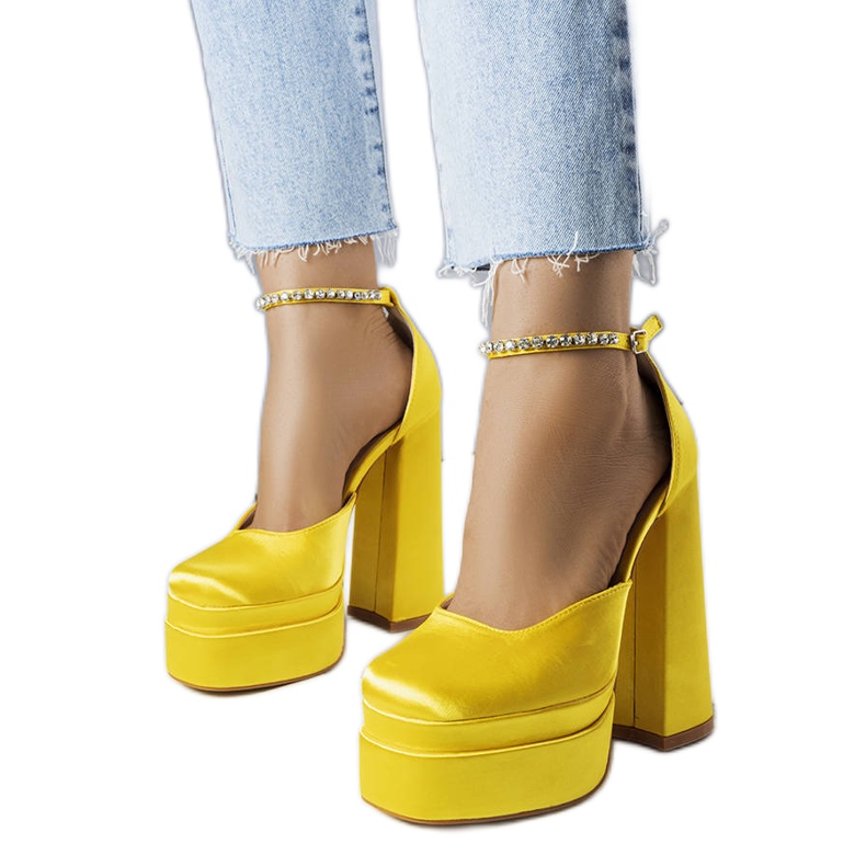 Yellow high heel pumps from Elvira