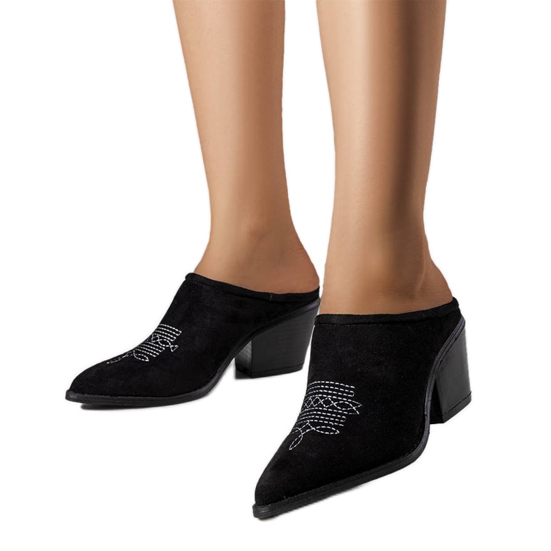 Black slides with a built-up front from Linda