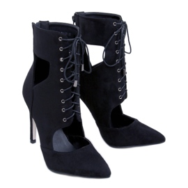 BM Boots cut out on a Demi Nero pin black