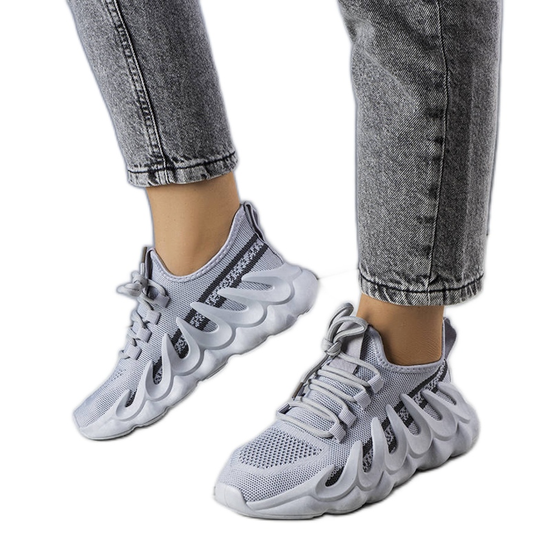 Gray sneakers with a fashionable Beth sole grey