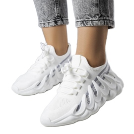 White sneakers on a fashionable Beth sole