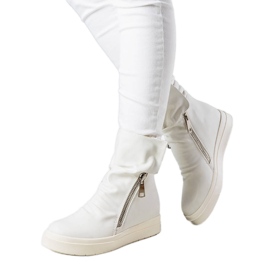 PA1 White wedge boots from Monique
