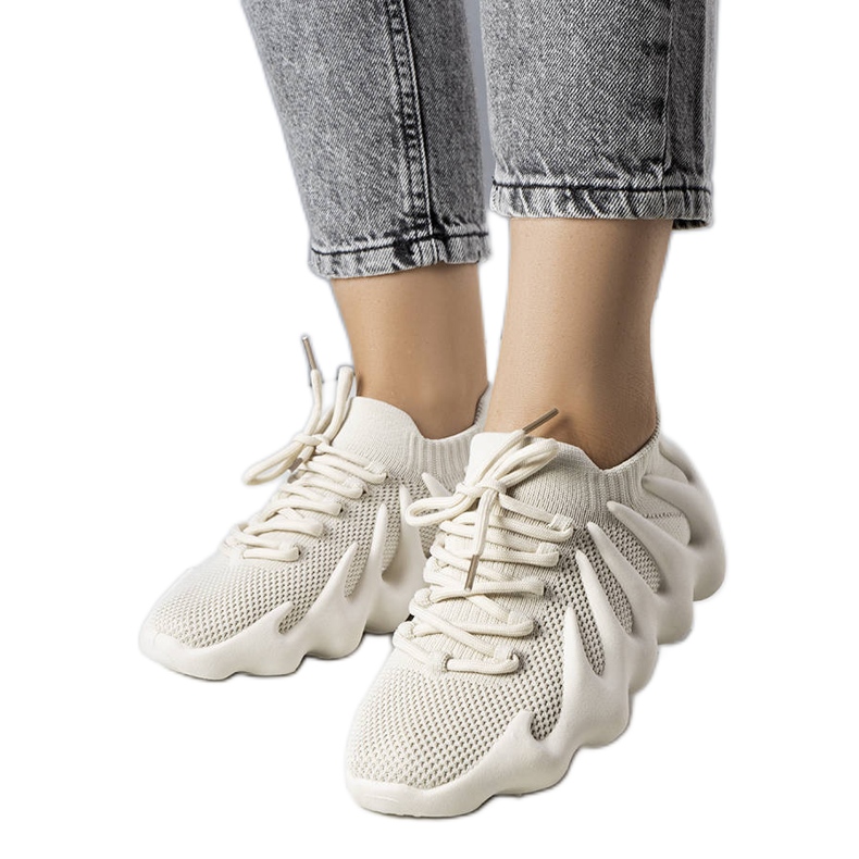 Beige airy sneakers from Muriel