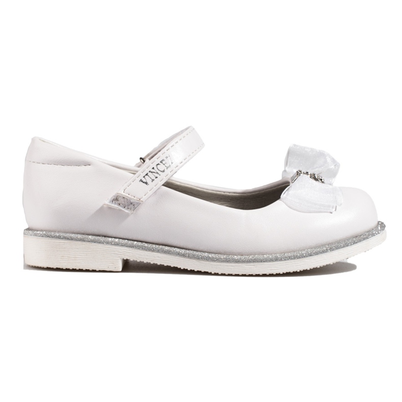 Girls' white Vinceza ballerinas with a clasp Girls' white Vinceza ballerinas with a clasp