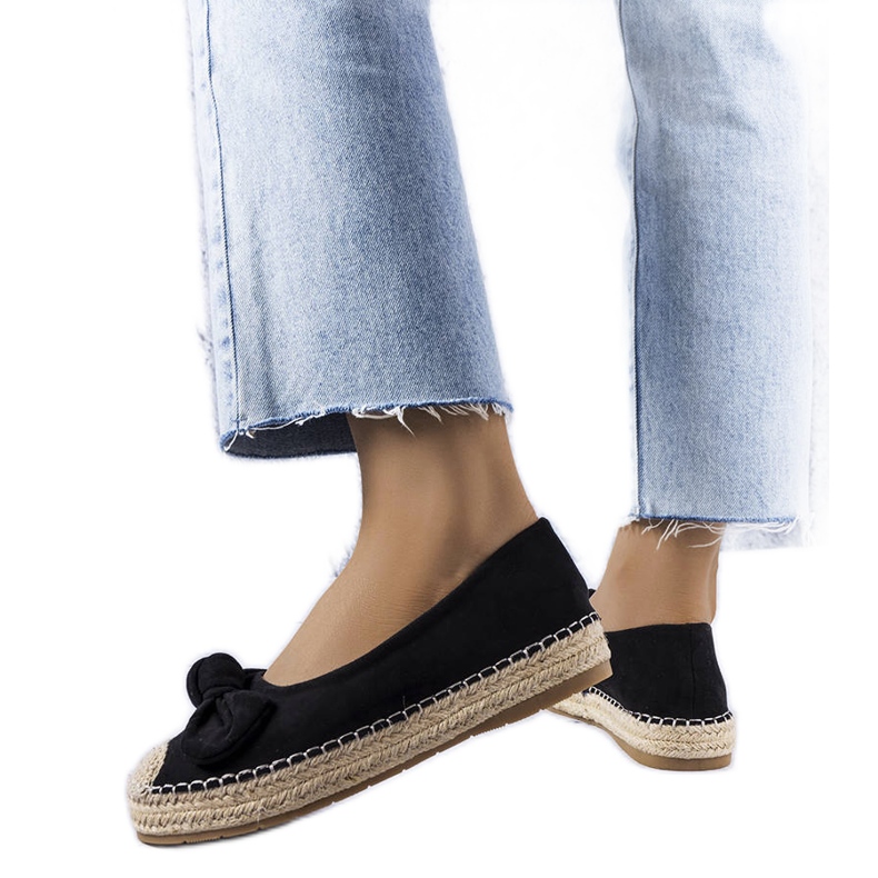 Black espadrilles with a bow from Dorothée