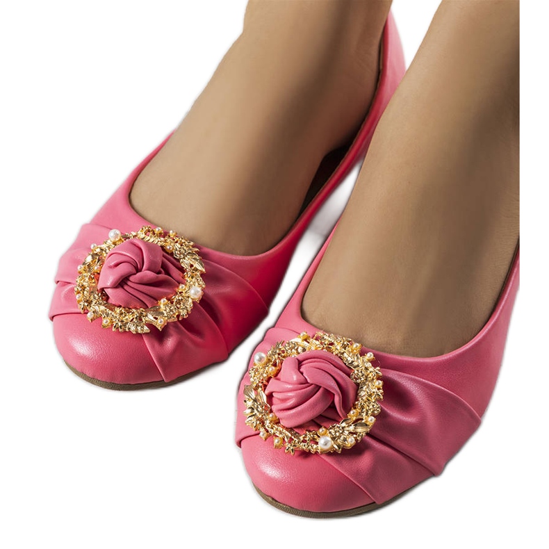 Pink ballerinas with gold embellishment from Antoinette Pink ballerinas with gold embellishment from Antoinette