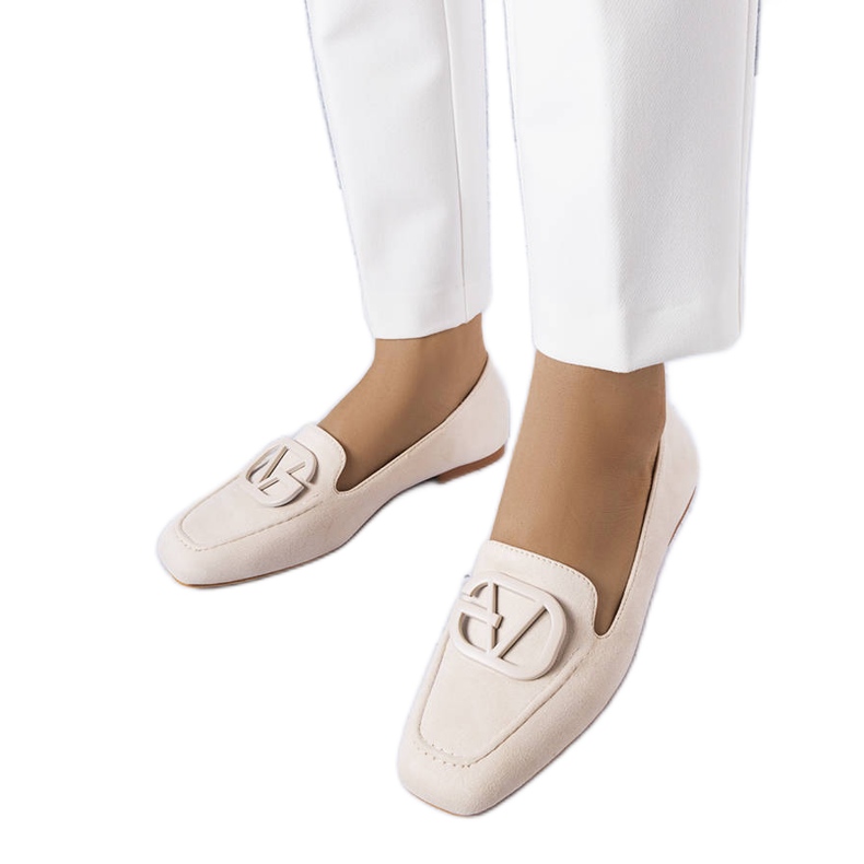 BM Beige ballerinas with a square toe from Carrière