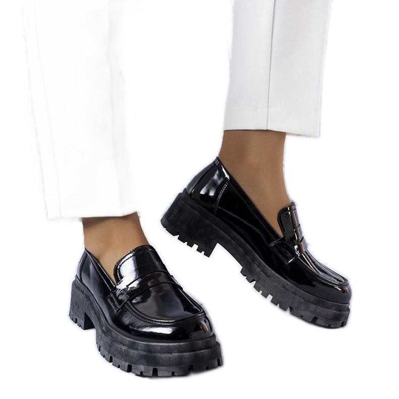 Seastar Black lacquered pumps from Phaneuf