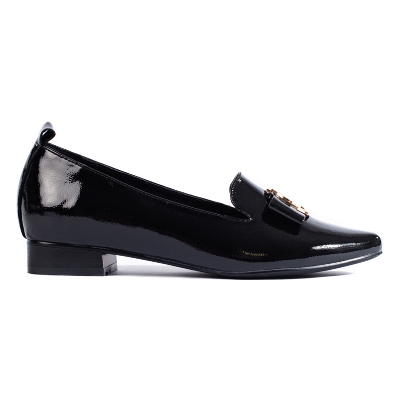 Elegant lacquered low-heeled loafers from Vinceza black