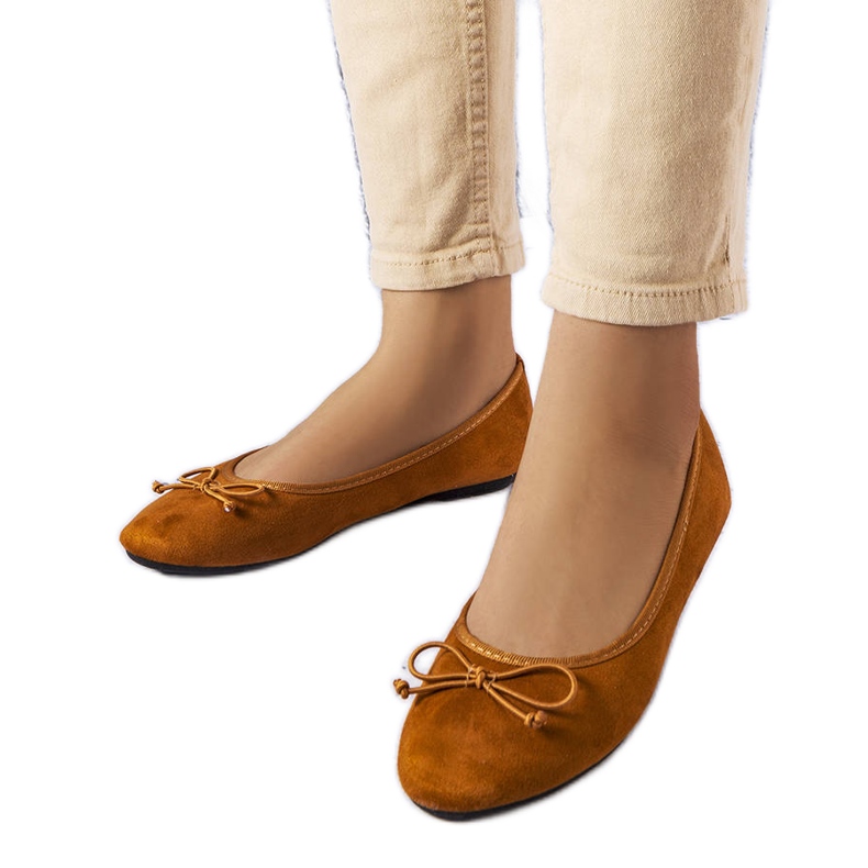 Brown ballerinas with a Chandonnet bow Brown ballerinas with a Chandonnet bow