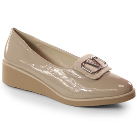 Women's patent leather shoes on a beige wedge Jezzi RMR2265-3