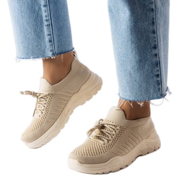Beige sneakers with a flexible upper from Gois