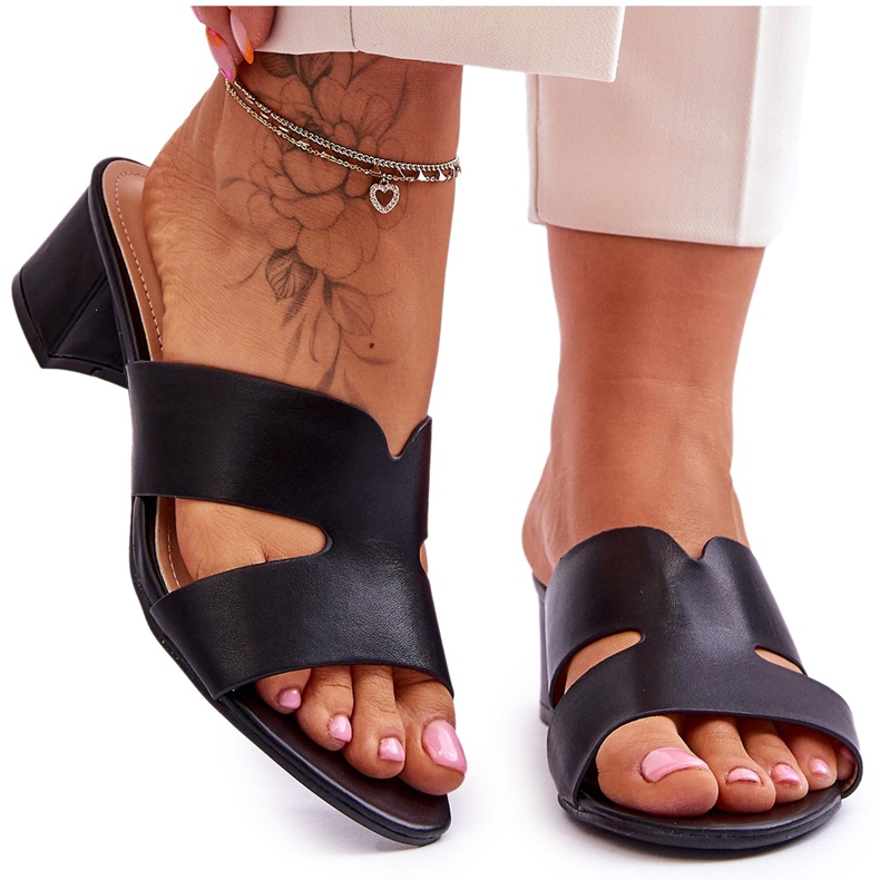 Classic Low Heel Black Leather Sandals Miley