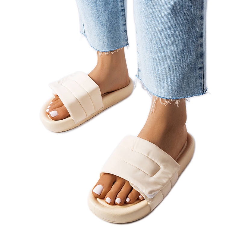 BM Beige slippers with velcro from Aleron