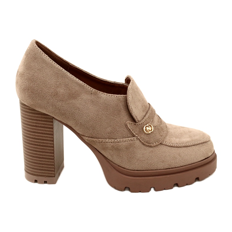 Evento Fashionable moccasins on the platform and beige bar