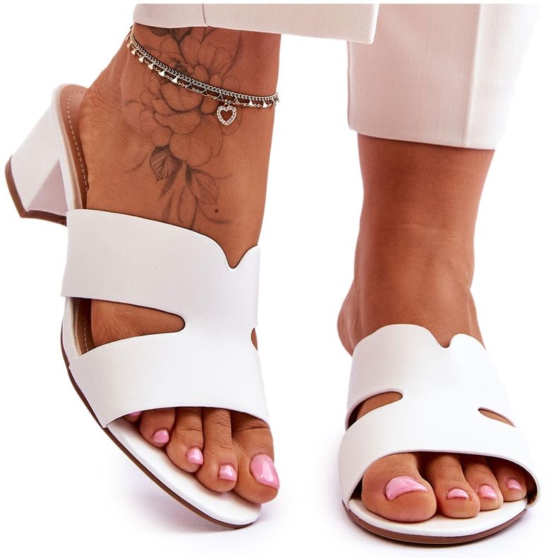 Classic Leather Flip-Flops with a Low Heel, White