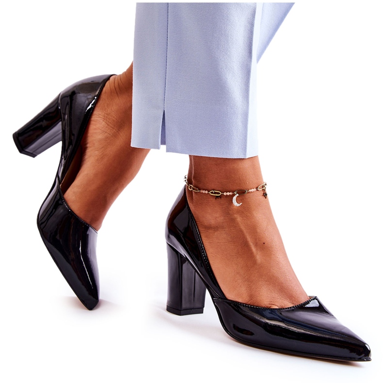 Alberto Violli Women's varnished pumps on the black post