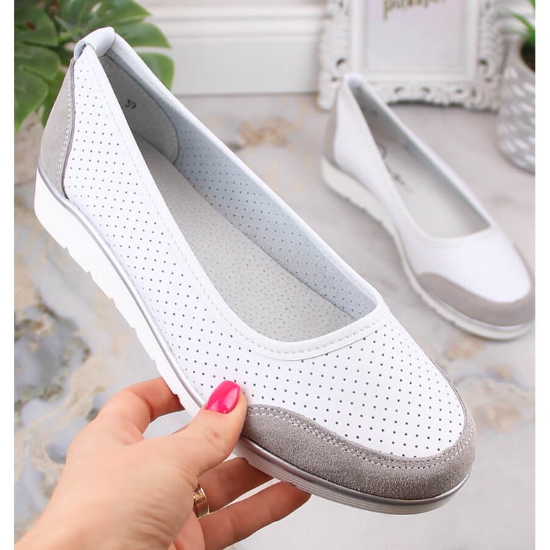 Women's openwork white leather ballerinas Filippo DP4524