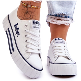 Women's Sneakers On The Platform Lee Cooper LCW-23-31-1802L White Women's Sneakers On The Platform Lee Cooper LCW-23-31-1802L White