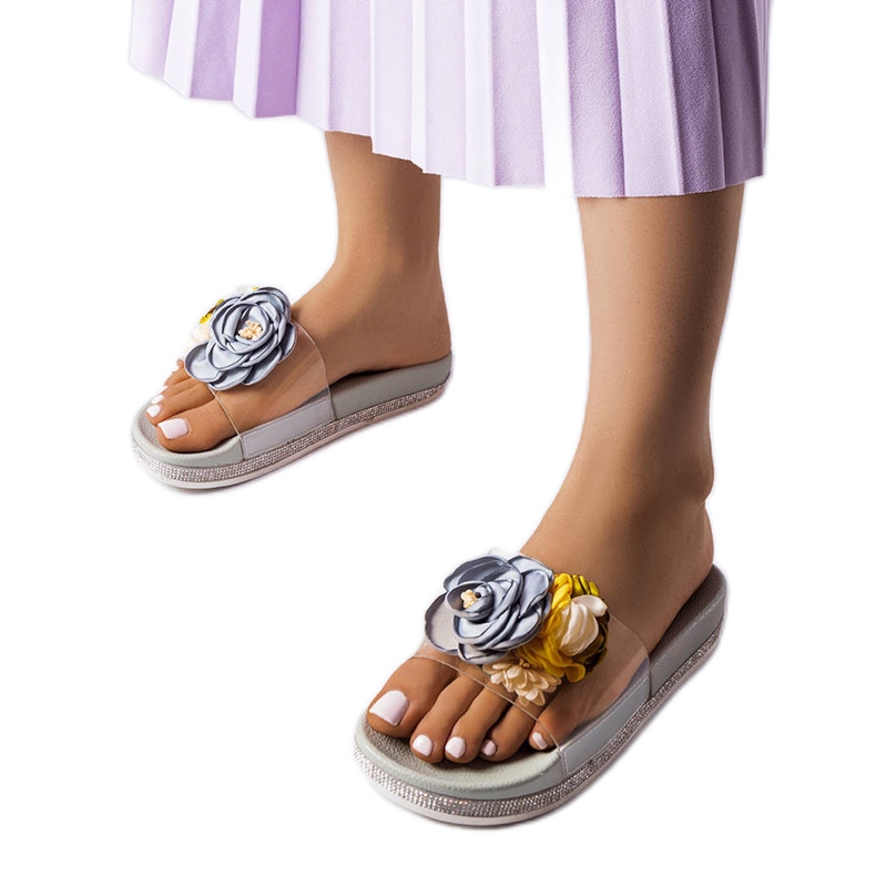 Gray flip-flops with a transparent upper from Hétu grey