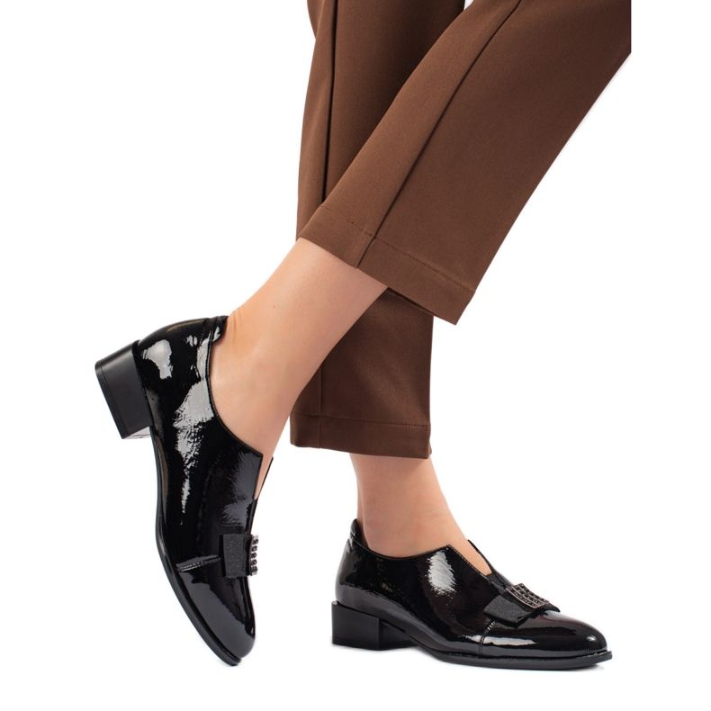 W. Potocki Lacquered elegant high-heeled shoes Potocki black