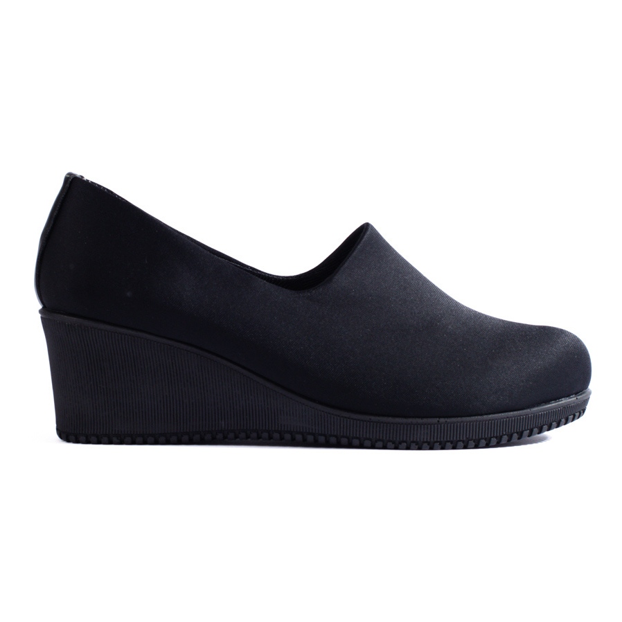 Black fabric wedge shoes by Sokolski Buty Modne